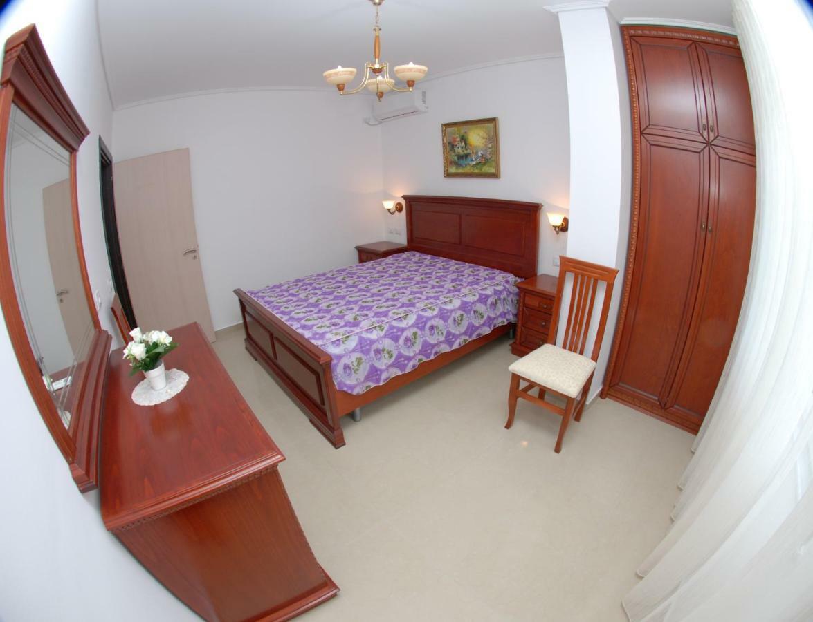 סרנדה Erti'S Apartments מראה חיצוני תמונה