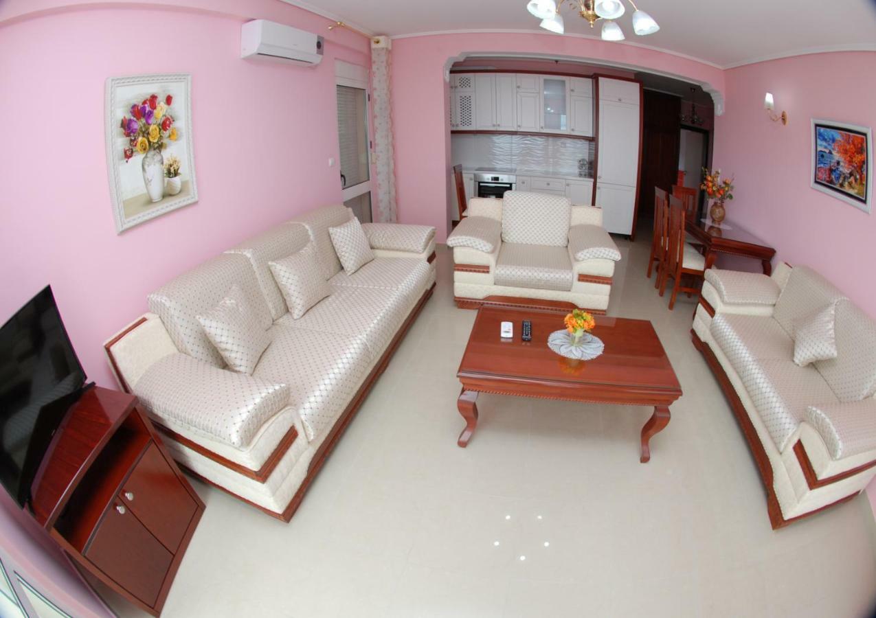 סרנדה Erti'S Apartments מראה חיצוני תמונה