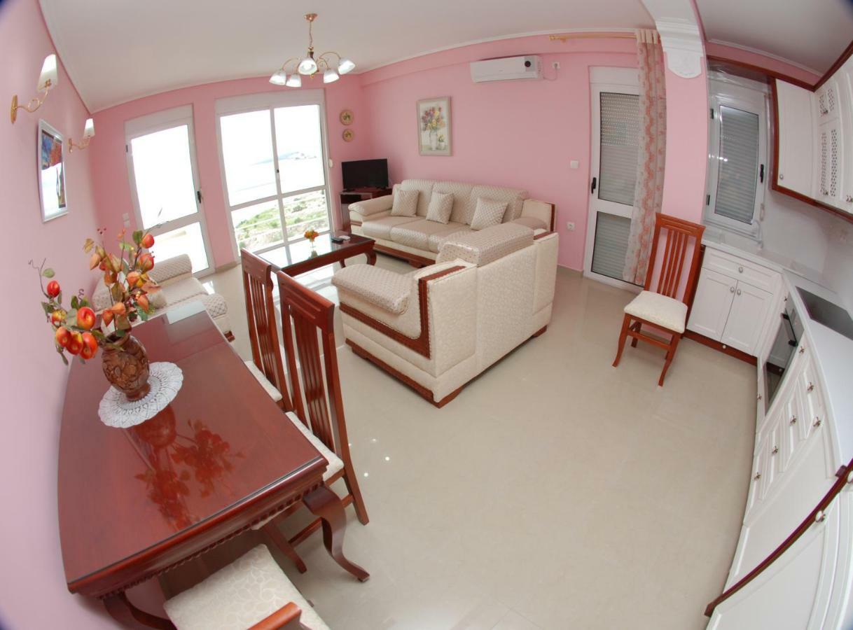 סרנדה Erti'S Apartments מראה חיצוני תמונה