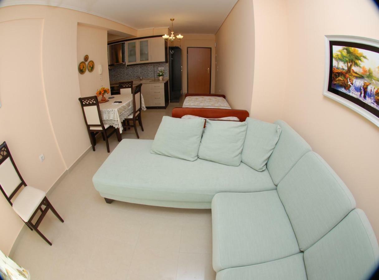 סרנדה Erti'S Apartments מראה חיצוני תמונה