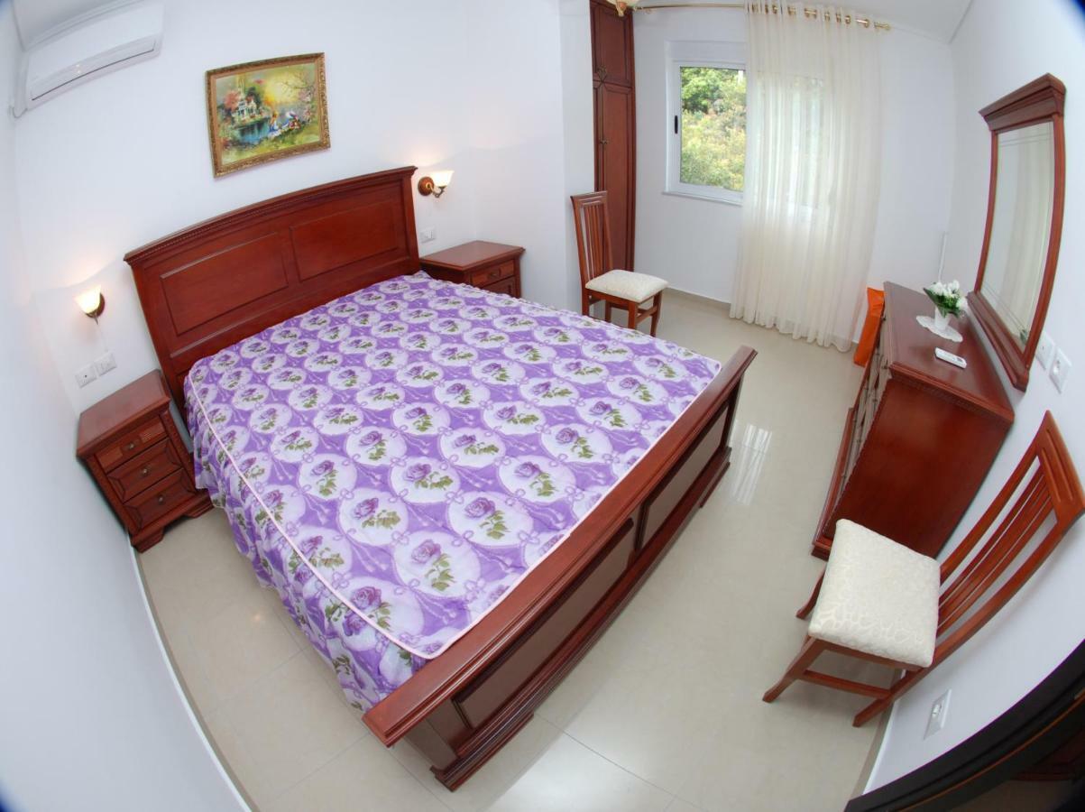 סרנדה Erti'S Apartments מראה חיצוני תמונה