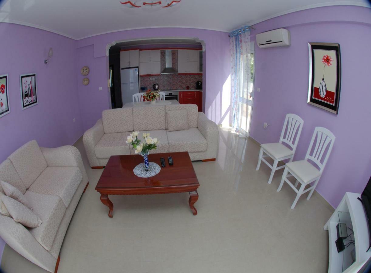 סרנדה Erti'S Apartments מראה חיצוני תמונה